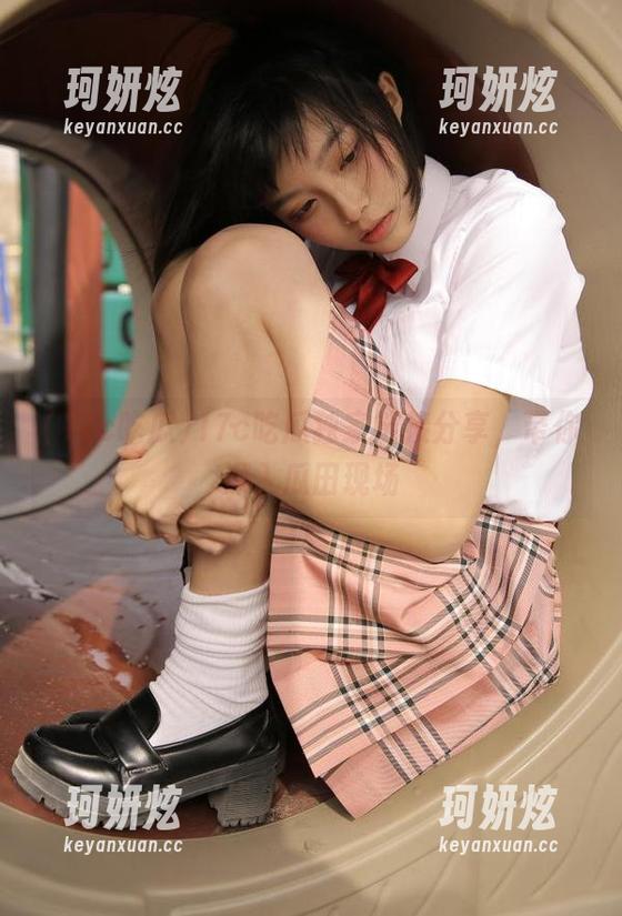 17c吃瓜独家链接分享，带你深入瓜田现场