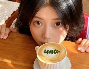 轻松获取51吃瓜app下载的最新导航与更新，享受吃瓜乐趣