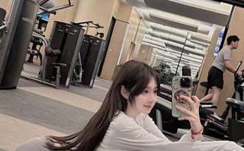 超萌少女推荐91cgplus，观看吃瓜资讯超方便