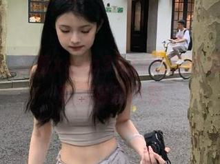 跟着xgua99.tv线路吃瓜，妹子私藏精彩内容