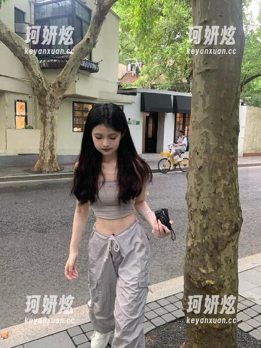 跟着xgua99.tv线路吃瓜，妹子私藏精彩内容