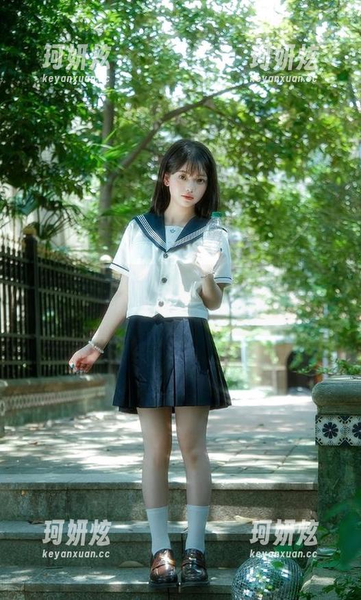 五一吃瓜黑料直达入口，热门八卦在线观看不停歇