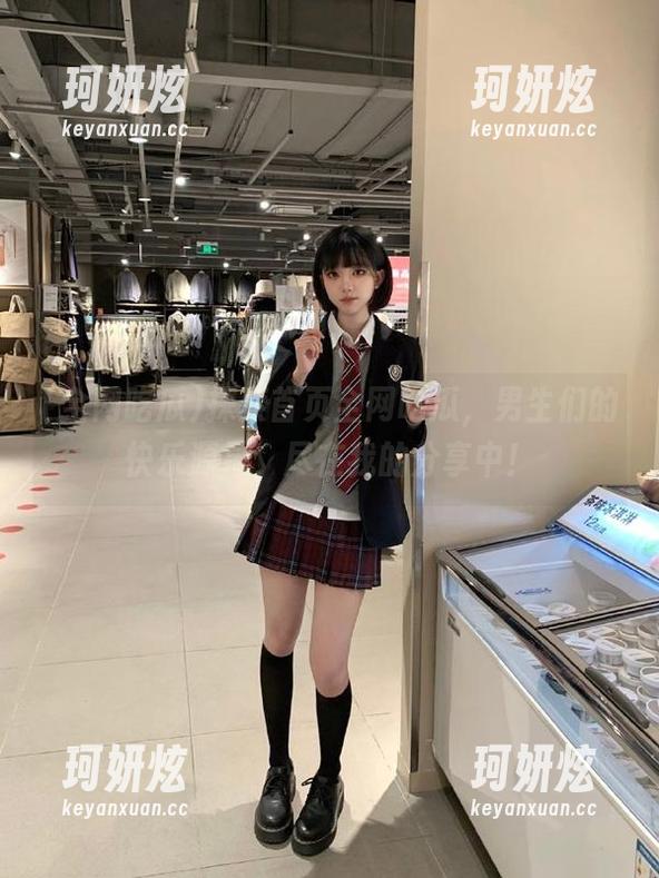 探索首页全网吃瓜，男生们的快乐源泉，尽在我的分享中！