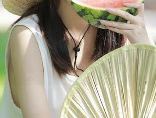 在吃瓜tv上观看热辣资讯，让你成为朋友中的娱乐专家