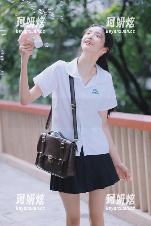 少女在线直播，zztt45.su黑料不打烊登录吃瓜全程陪伴