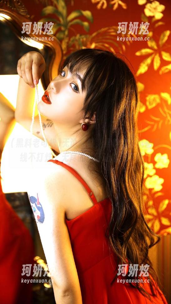 无论何时，黑料老司机都在线不打烊，无尽的八卦让你乐不停！